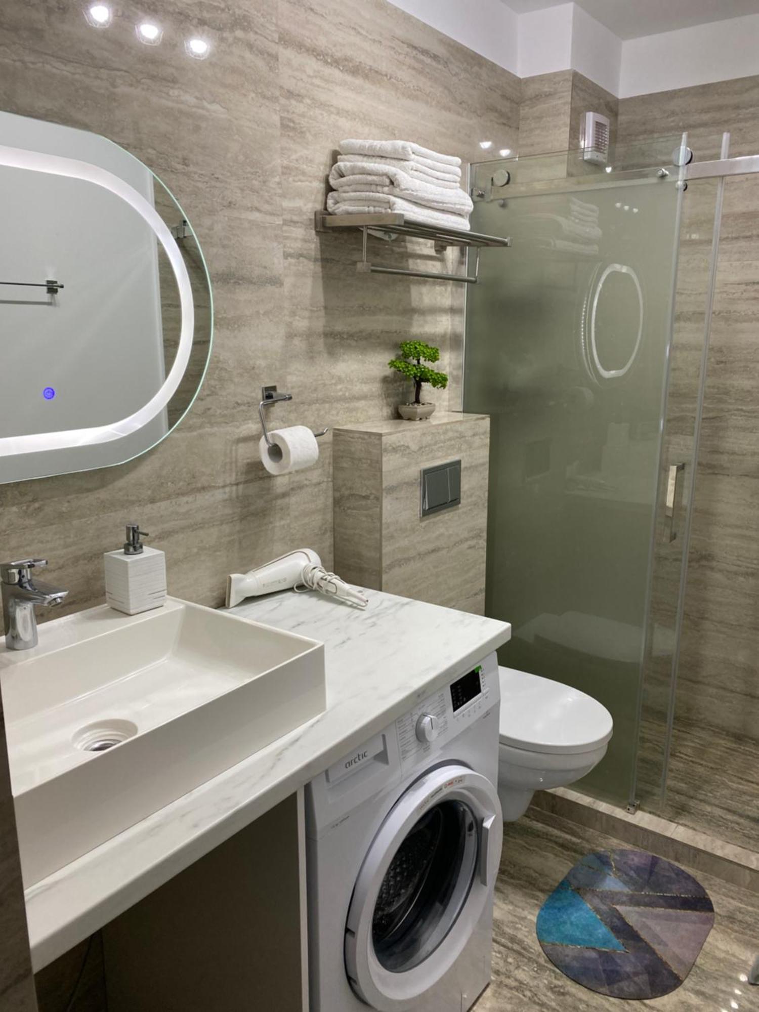 Serin Blaxy Studio Mangalia Luaran gambar