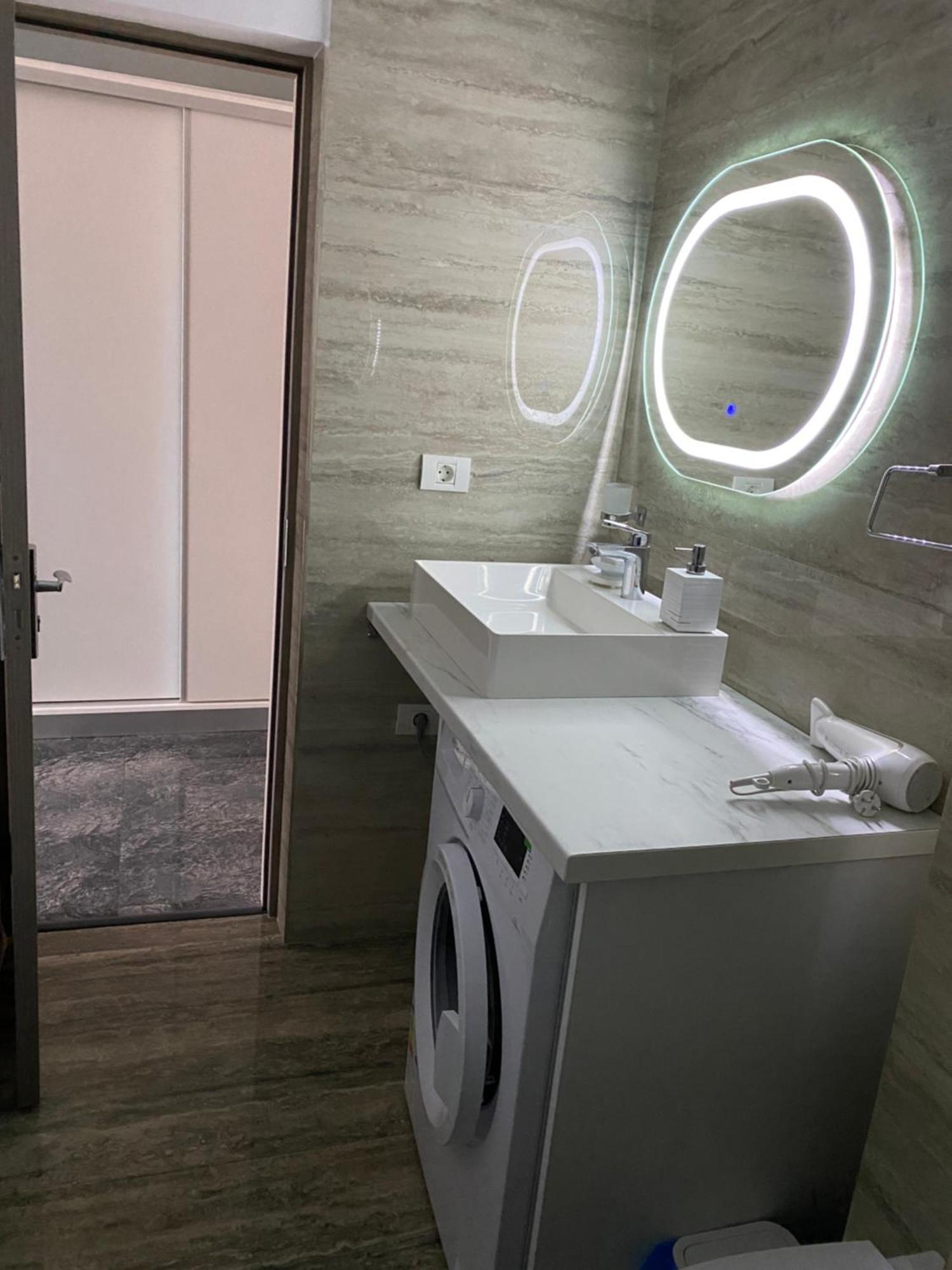 Serin Blaxy Studio Mangalia Luaran gambar
